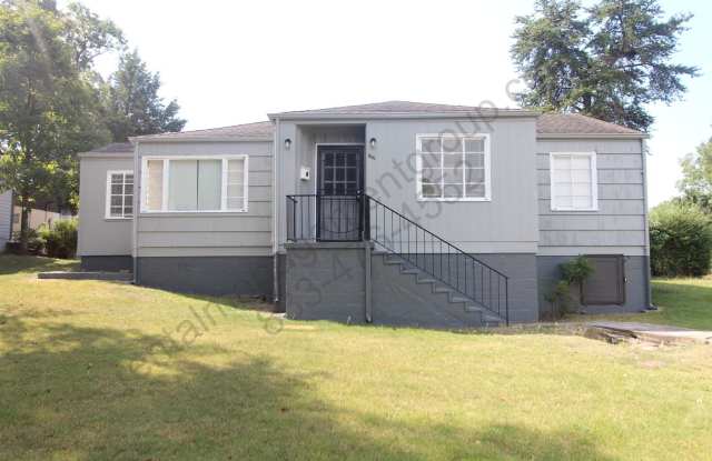 3 Bedroom, 1.5 Bath! New on the Market and Newly Renovated! Better Hurry!! photos photos
