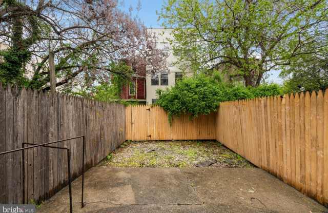 1631 N BOUVIER STREET Gallery 2