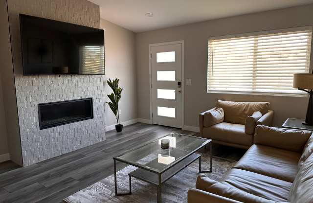 4601 East Robin Drive - 1 Gallery 3