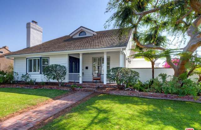 8426 FLIGHT Avenue - 8426 Flight Avenue, Los Angeles, CA 90045