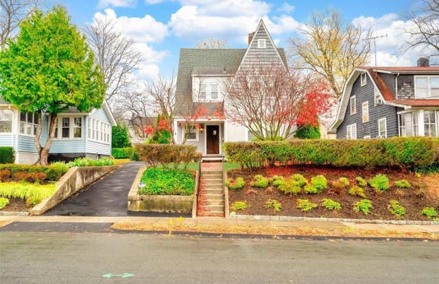 20 Harwood Avenue - 20 Harwood Avenue, White Plains, NY 10603