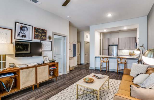 Avalon by AvalonBay West Plano Gallery 4