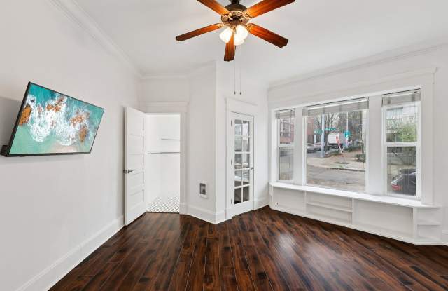 Center View Gallery 2