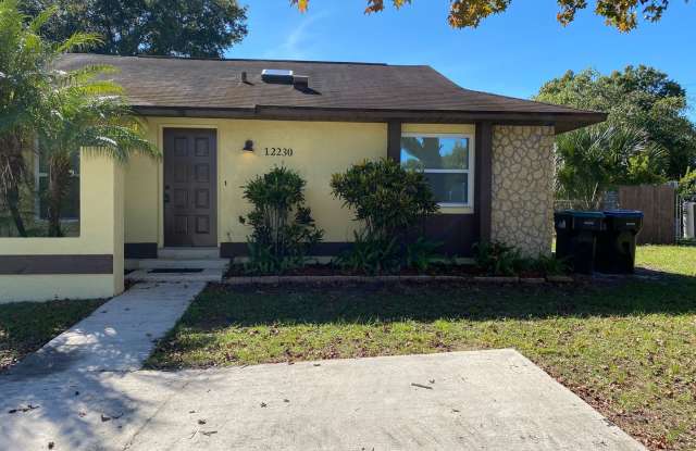 12230 Eastcove Dr Orlando FL 32826 - 12230 Eastcove Drive, University, FL 32826