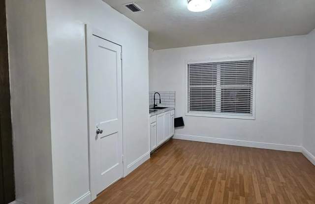 435 Southwest 33rd Avenue photos photos