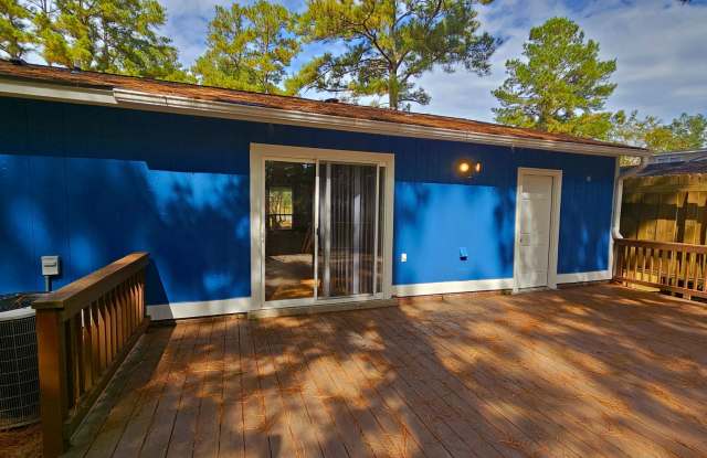 Charming 3 Bedroom Home in Jacksonville! Gallery 4