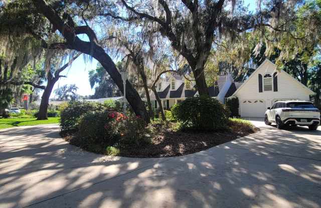 Charming 3/2.5 Lake Santa Fe Canal Basin Home – Melrose, FL photos photos