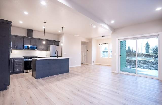 8146 West Boekel Road photos photos