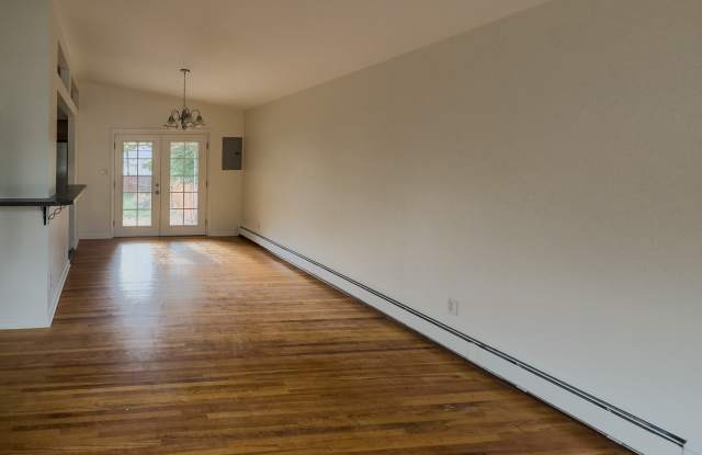 1923 Akron Street Gallery 4