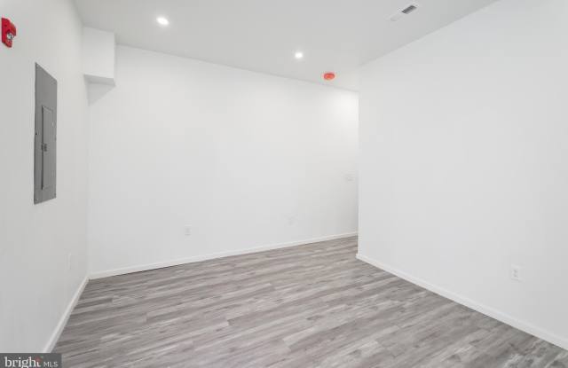 5715 WOODLAND AVENUE photos photos