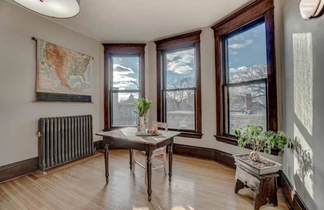 300 Marshall Ave Apt 6 Gallery 2