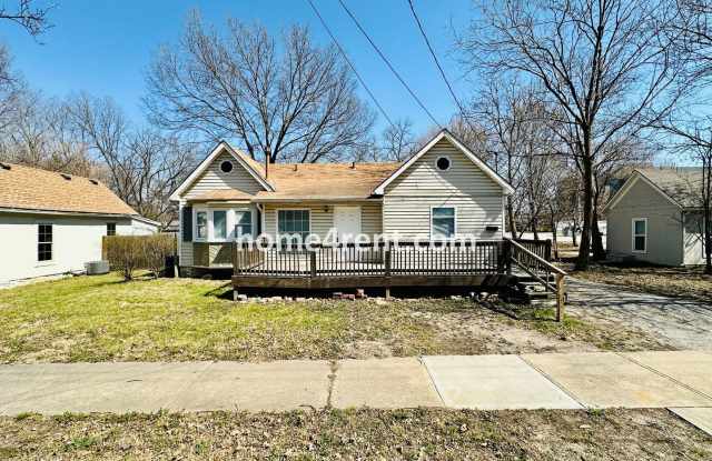 Updated 3 Bed, 2 Bath Ranch Home near Downtown Olathe! photos photos