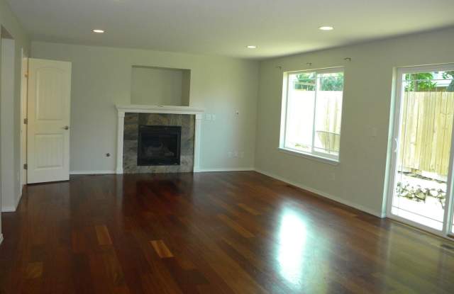 744 Sylvan Way Gallery 3