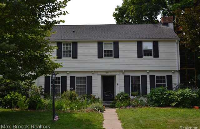 3555 WOODDALE Court - 3555 Wooddale Court, Oakland County, MI 48301