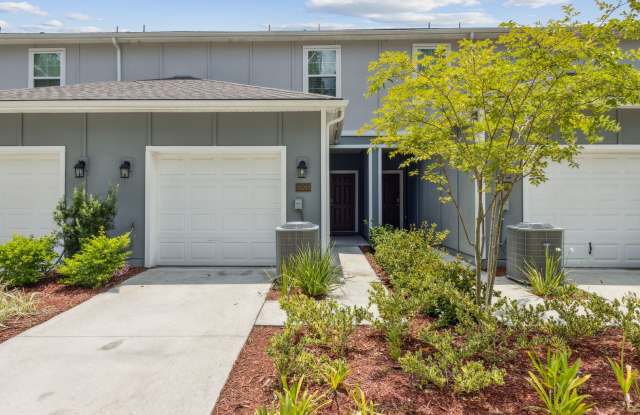 Nearly New 2BR/2.5BA Townhome – Great Location  Move-In Ready! photos photos