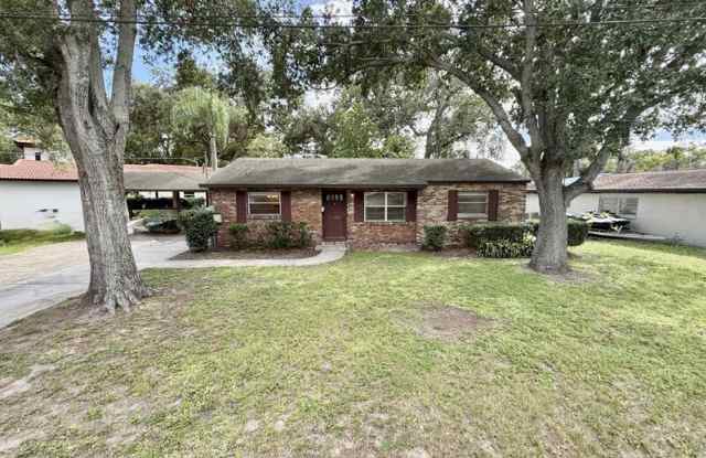 1502 West Country Club Drive Gallery 4