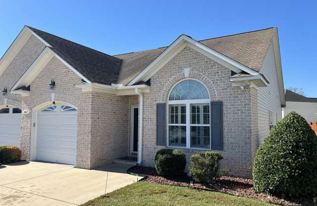 2013 Croyden Circle unit: B - 2013 Croyden Circle, Pitt County, NC 27834