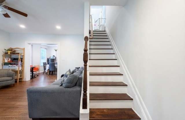 1047 Jaques Avenue Gallery 2