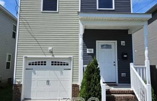 1002 Carolina St. photos photos