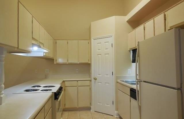 2939 Royal Palm Way Gallery 3