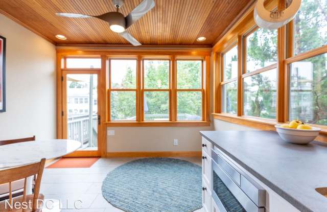 1752 Kenyon Street NW Gallery 4