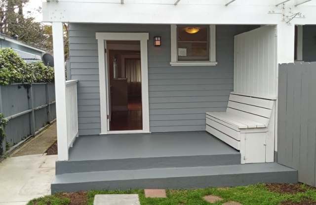 651 Angelus Place Gallery 2