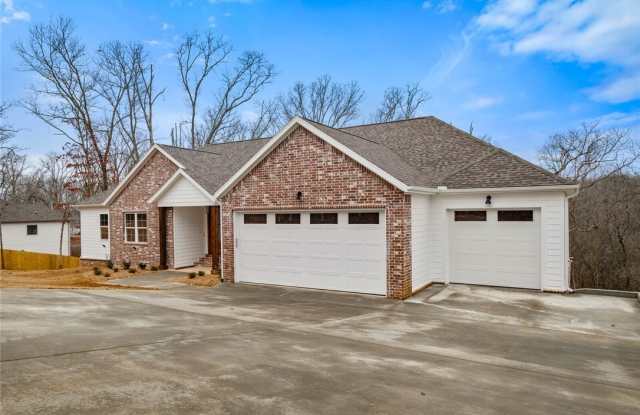 738 Cardin Spur Gallery 1