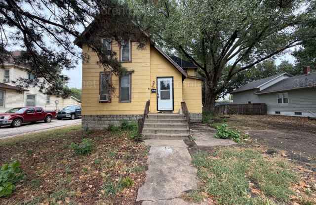 $1,099 | Updated 4BR, 1,300 Sq Ft Newton Home | New Kitchen & Bath | Pets OK Gallery 1