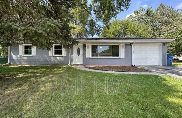 325 Lahonda Dr - 325 Lahonda Drive, South Haven, IN 46385