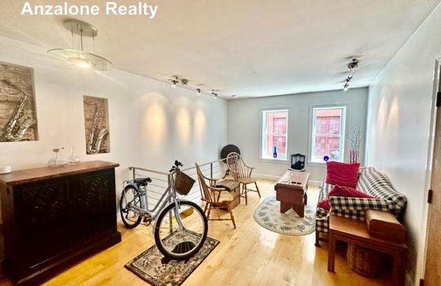 152 Prince Gallery 3