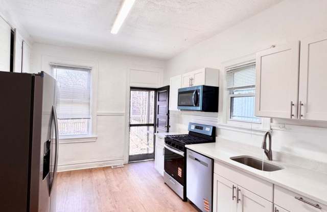 504 1/2-506-508 Peebles St photos photos