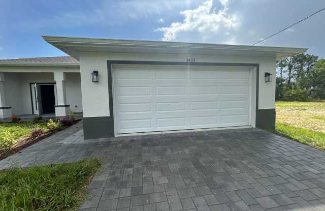 New construction 4/3  off Gator Circle photos photos