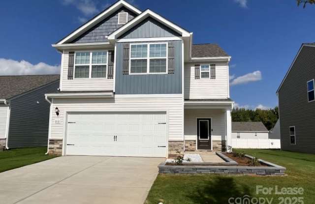 2131 Transatlantic Avenue - 2131 Transatlantic Avenue, Charlotte, NC 28215