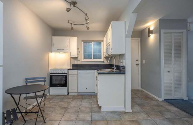 219 Fox Run Lane - 219 Fox Run Lane, Putnam County, NY 10512