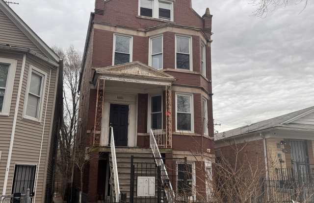 5323 S Damen Avenue unit: 1Fl photos photos