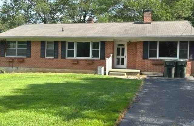 241 W CHESTNUT HILL ROAD photos photos