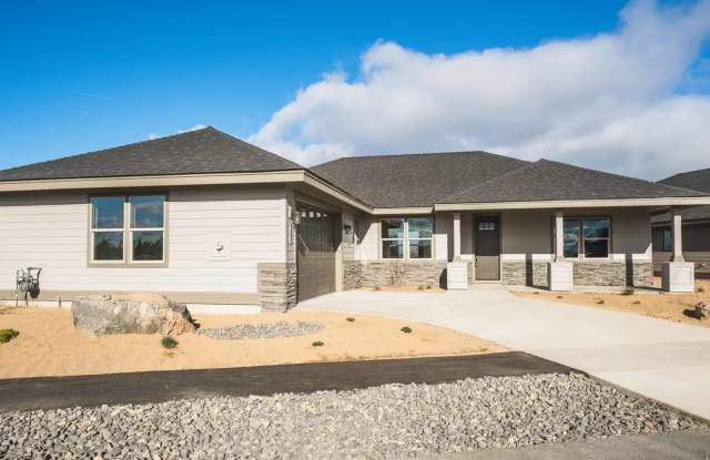 Spacious 3 bed/2 bath with office/den in 55+ Community! 2647 NW 25th photos photos