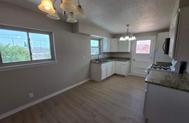 3909 Sunrise Avenue Gallery 3