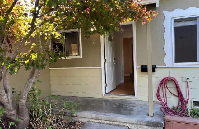 1601 Yellowstone Street Gallery 3