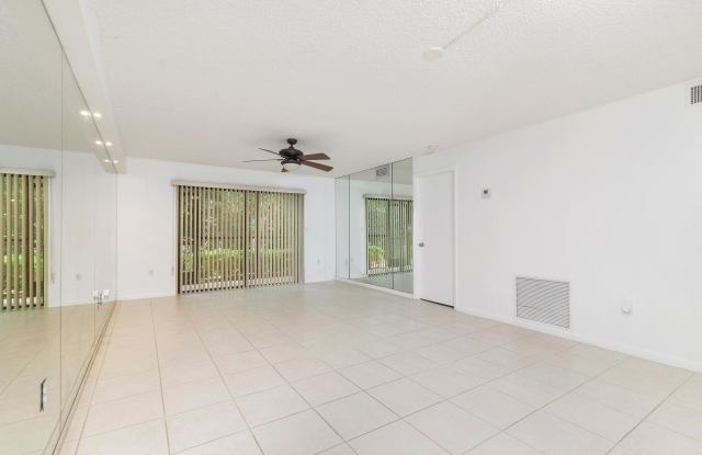 3525 S Ocean Boulevard unit: 111 Gallery 4