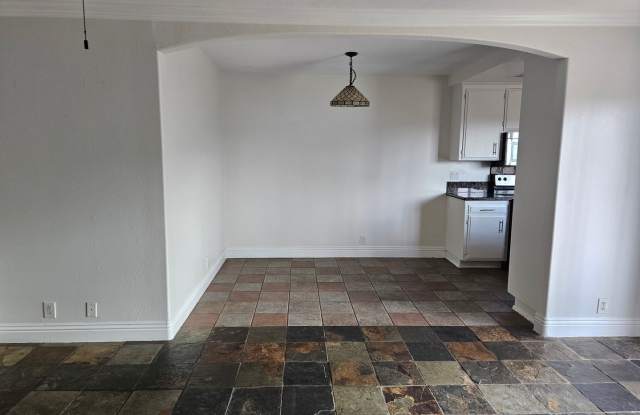 2 bedroom 2 bath with in unit laundry in Hillcrest /North Park! photos photos 2 bedroom 2 bath with in unit laundry in Hillcrest /North Park! photos photos