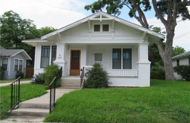 610 E Krezdorn Street photos photos