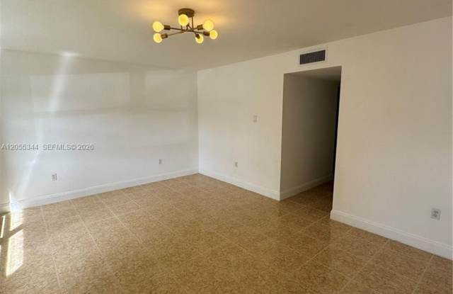 9050 NW 28th Street 136, Coral Springs, FL 33065 Gallery 4