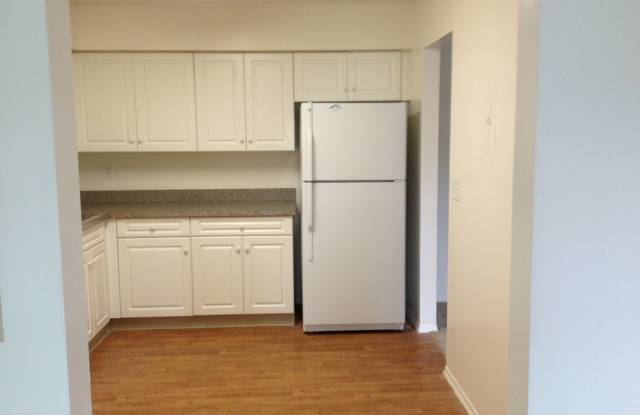 Chestnut Hill North Apartments Gallery 1