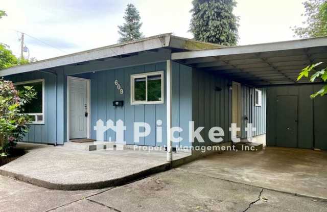 609 Sheridan Road - 609 Sheridan Road, Bremerton, WA 98310