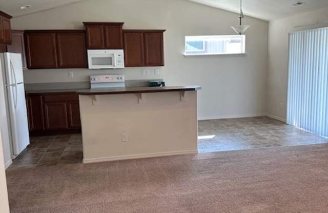 3 Bedroom Home  For Rent Gallery 3