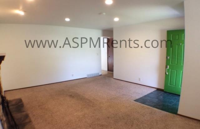6849 2200 West Gallery 4