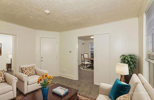 718 24th Ave NE photos photos