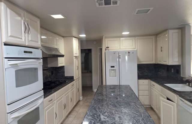 39940 Regency Way Gallery 2