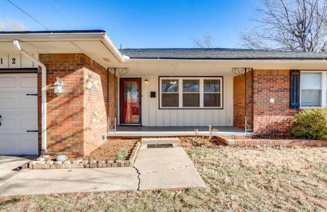 Three bed home in the heart of The Village photos photos